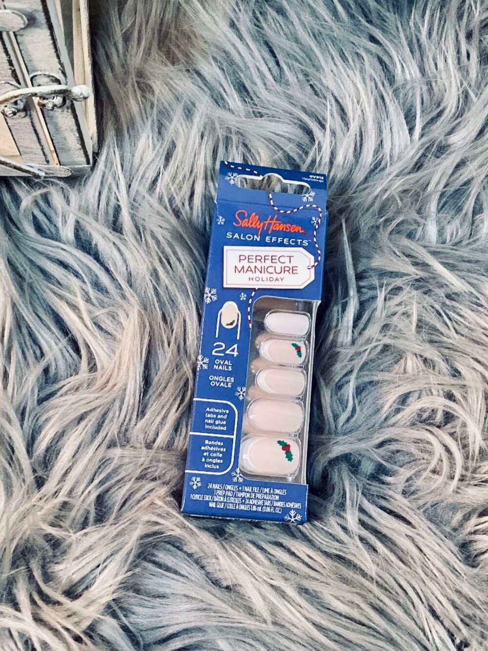 Sally Hansen Perfect Manicure HEARTSTRINGS 24 OVAL Press On Nails OV912